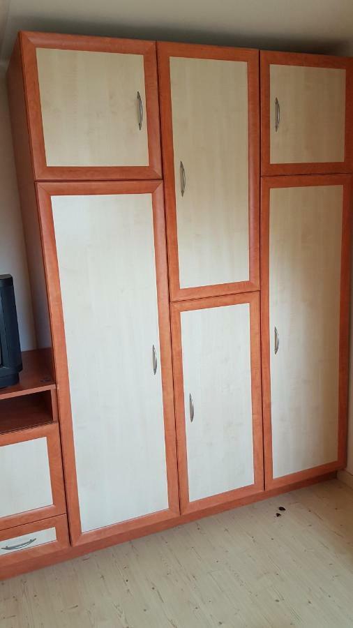 Csalad-Barat Apartman バラトンレッレ エクステリア 写真